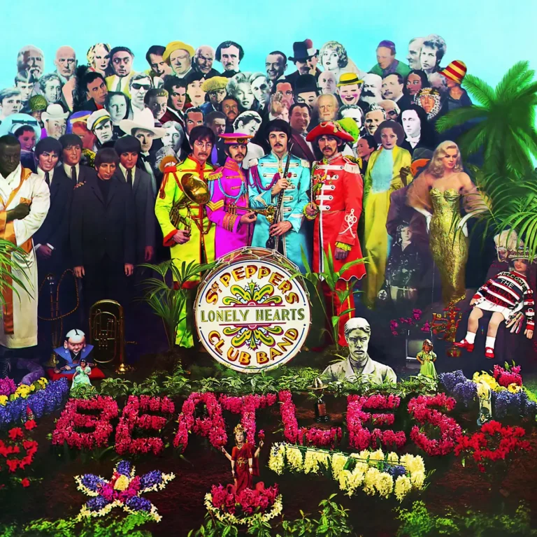 The Beatles Sgt Pepper's Lonely Hearts Club Band cover